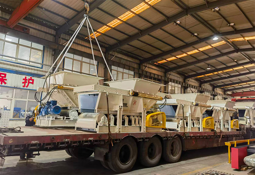 八台带式给煤机整装待发！山东东达机电产品再赴甘肃庆阳